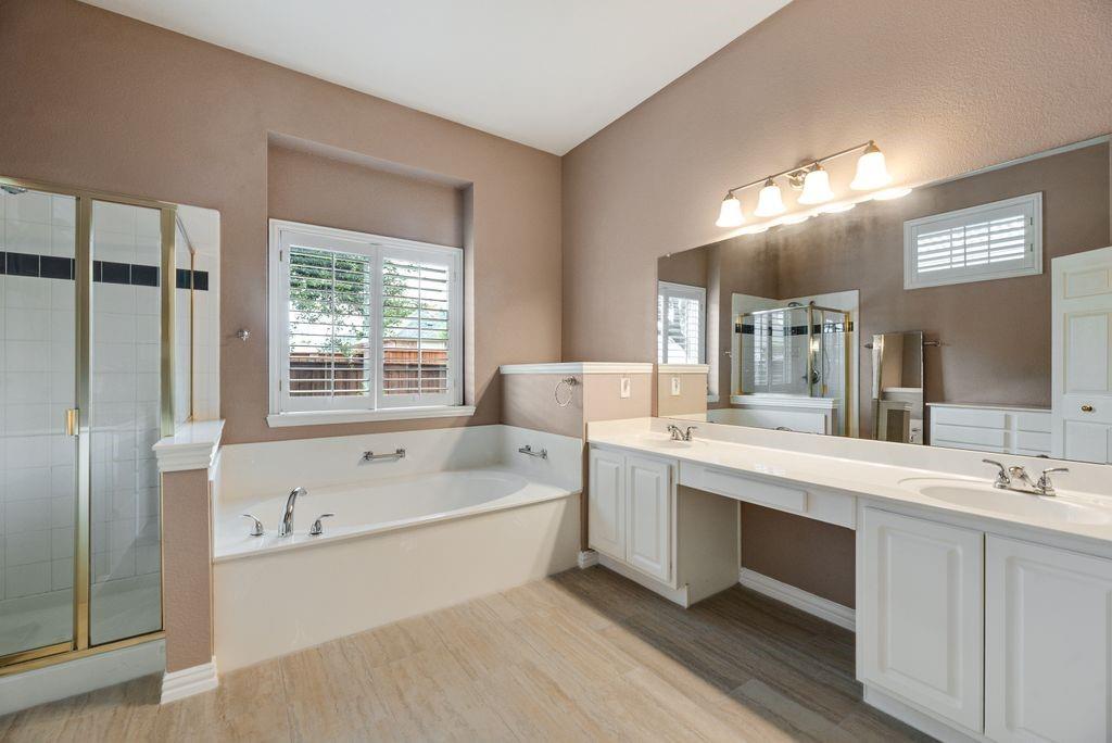 11781 Humberside Drive Property Photo 24