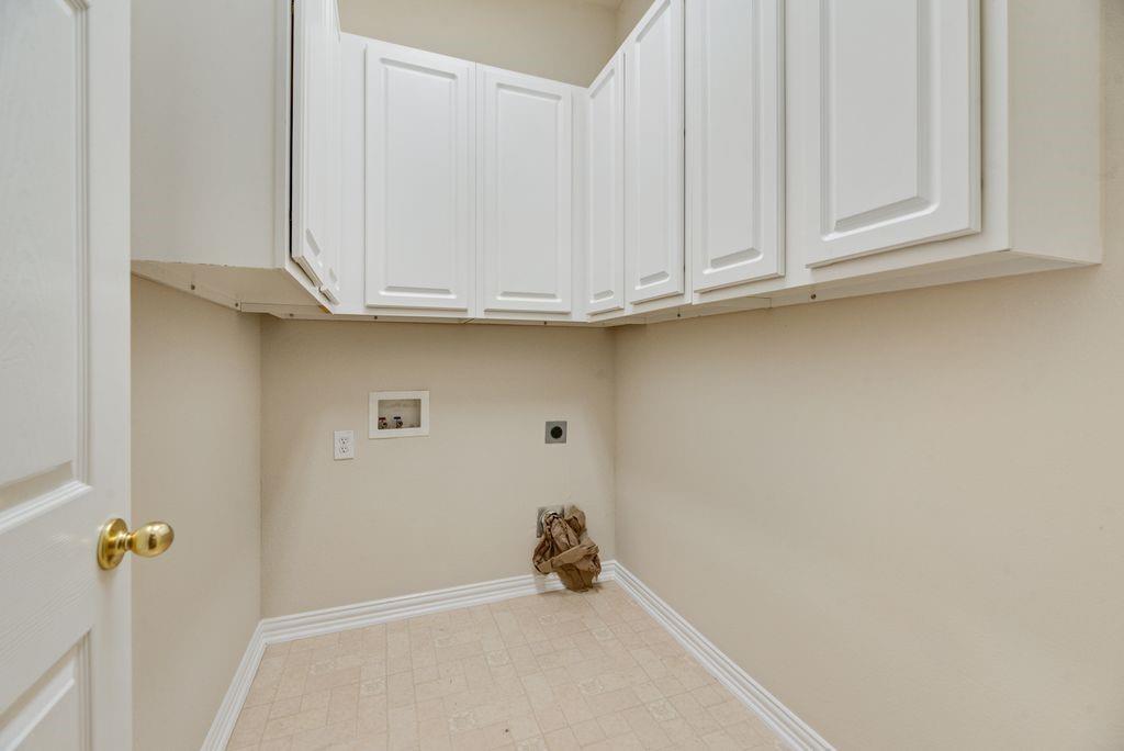 11781 Humberside Drive Property Photo 28