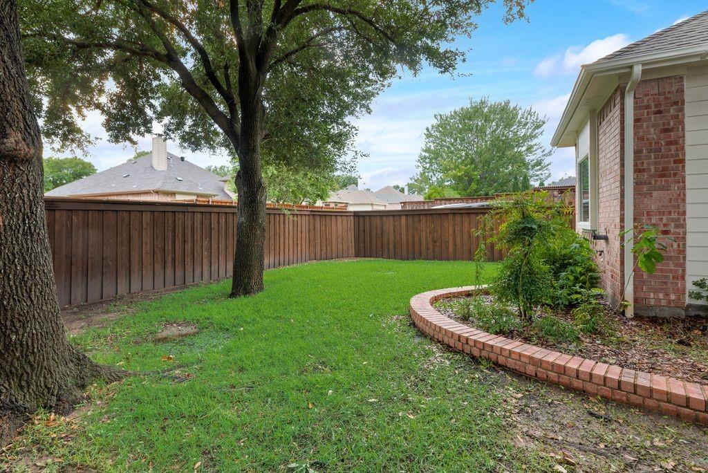 11781 Humberside Drive Property Photo 30