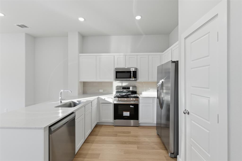 3912 Sandstone Drive Property Photo 7
