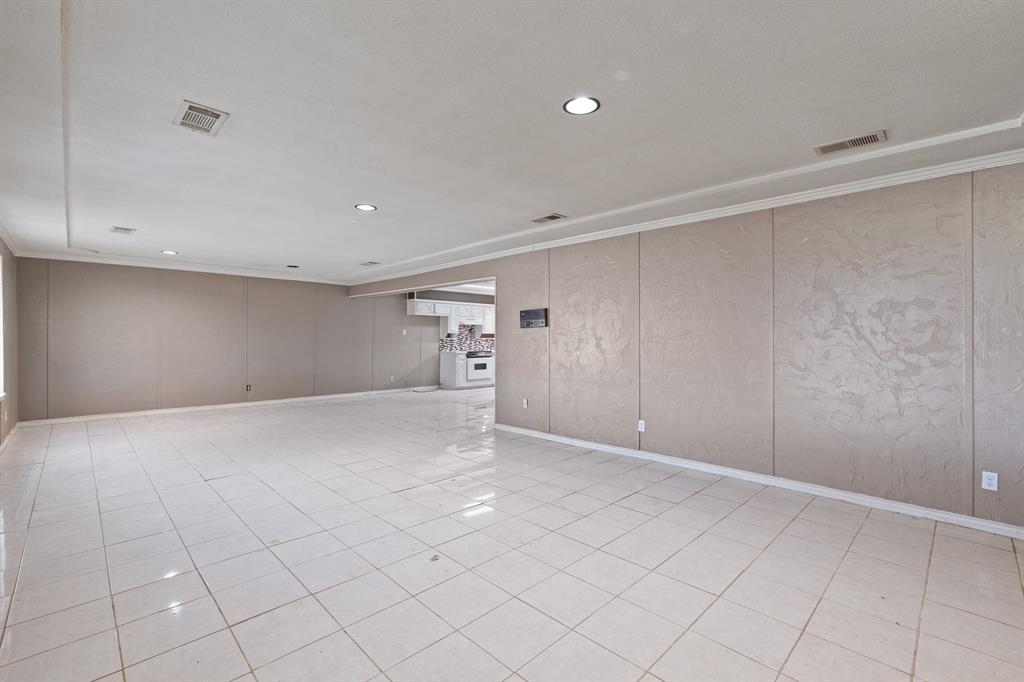 4709 W Fm 917 Property Photo 11