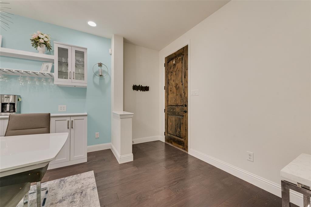 3704 Lantern Lane Property Photo 3