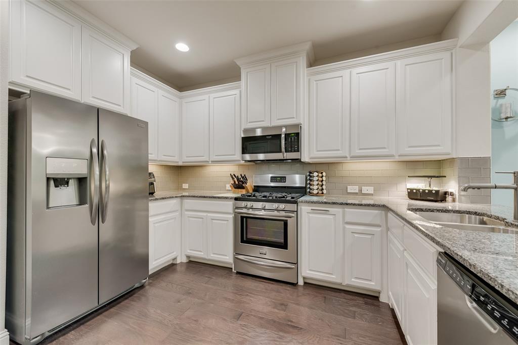 3704 Lantern Lane Property Photo 9