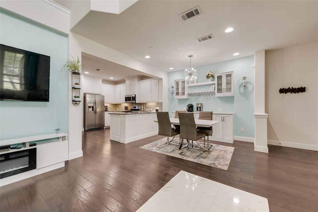 3704 Lantern Lane Property Photo 11