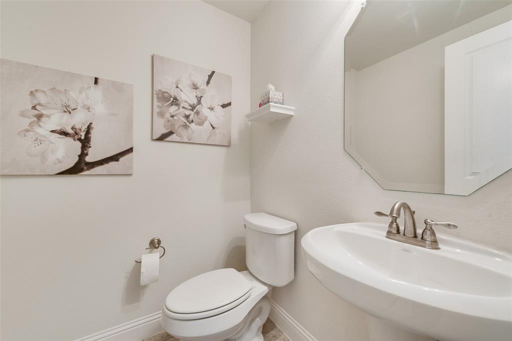3704 Lantern Lane Property Photo 13