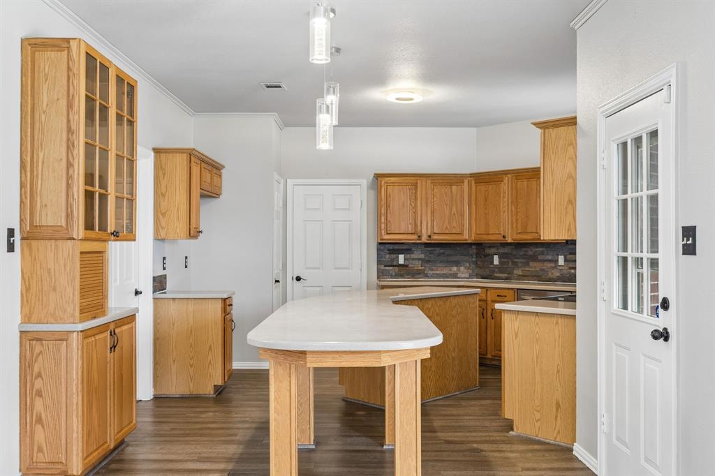 4217 Bent Oaks Drive Property Photo 7