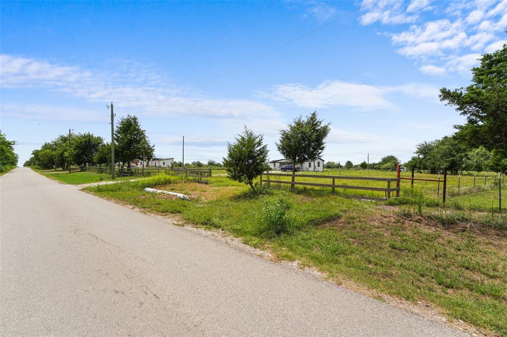 2308 County Road 3417 Property Photo 4