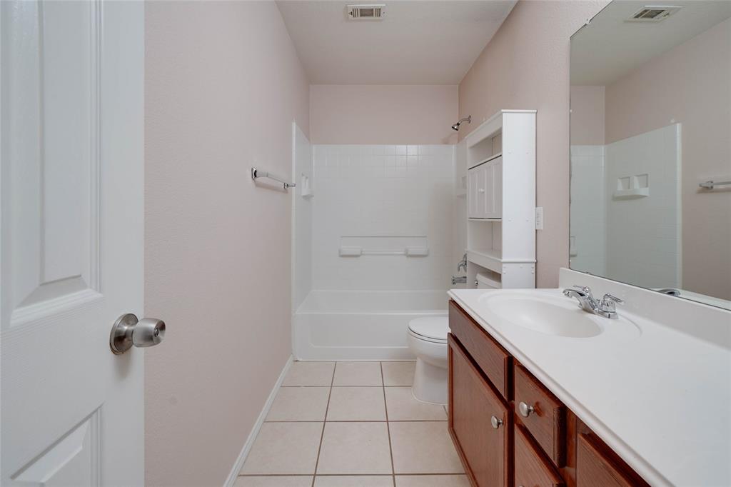 506 Hickory Lane Property Photo 4