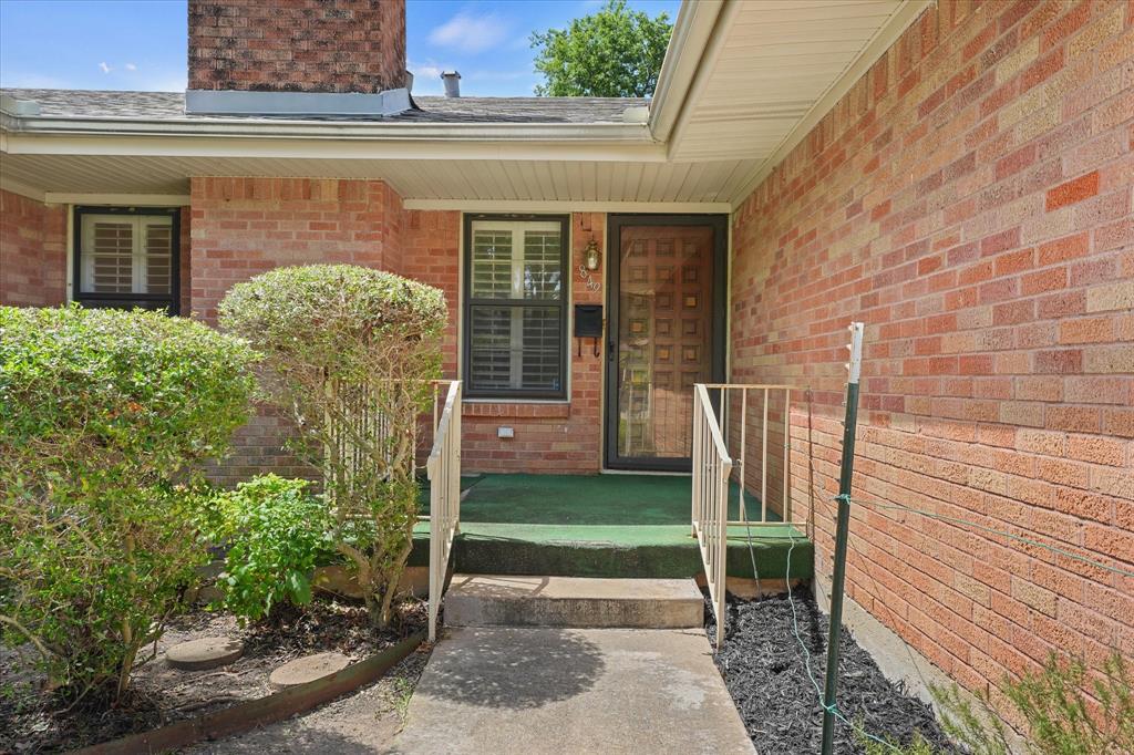 849 Berkinshire Drive Property Photo 10