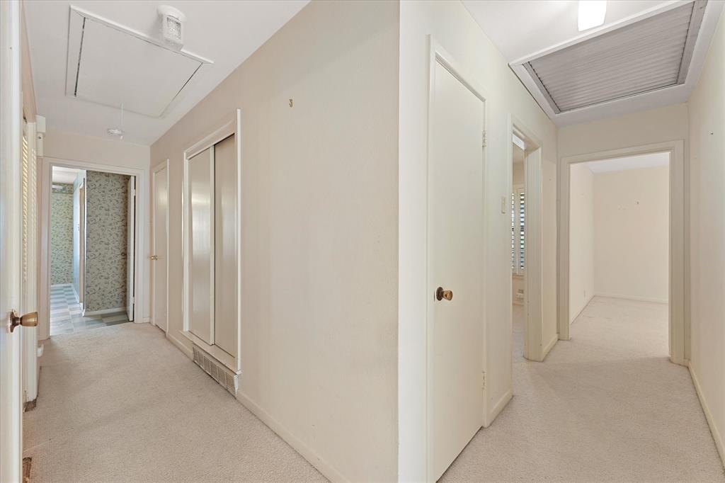 849 Berkinshire Drive Property Photo 25