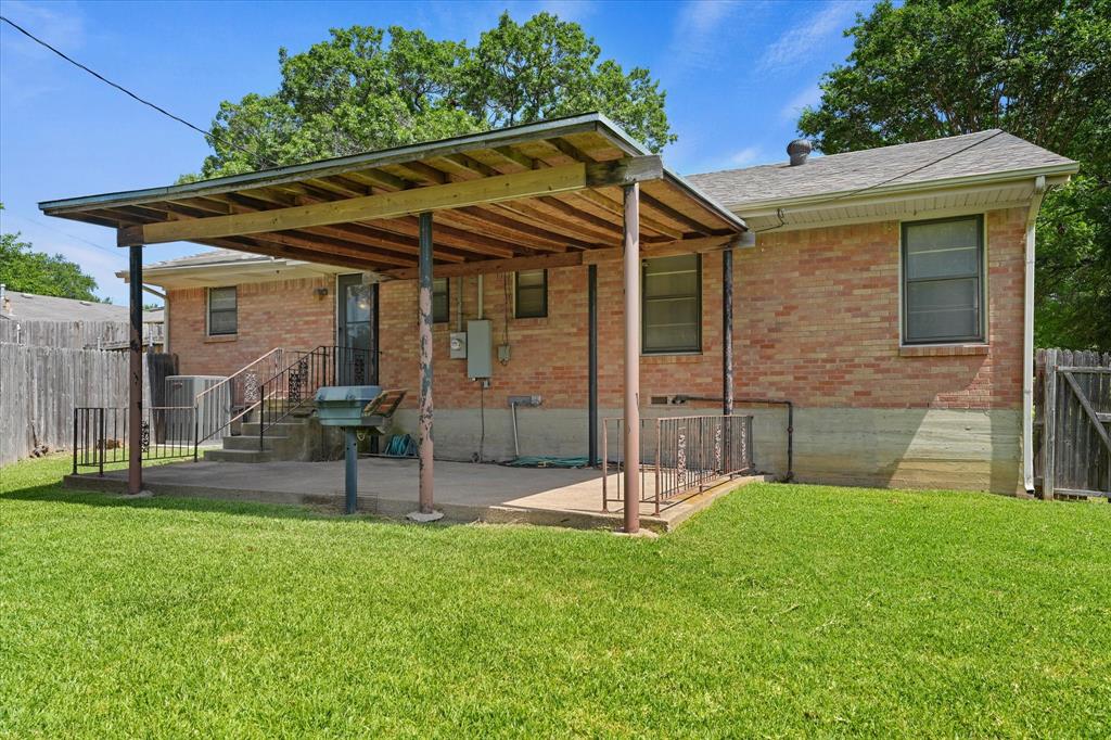 849 Berkinshire Drive Property Photo 27