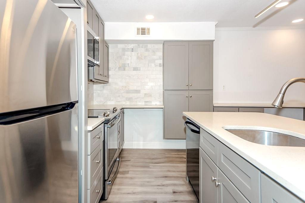16301 Ledgemont Lane 101 Property Photo 10