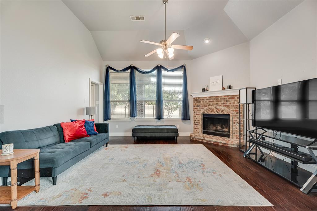 221 Bluefinch Drive Property Photo 4
