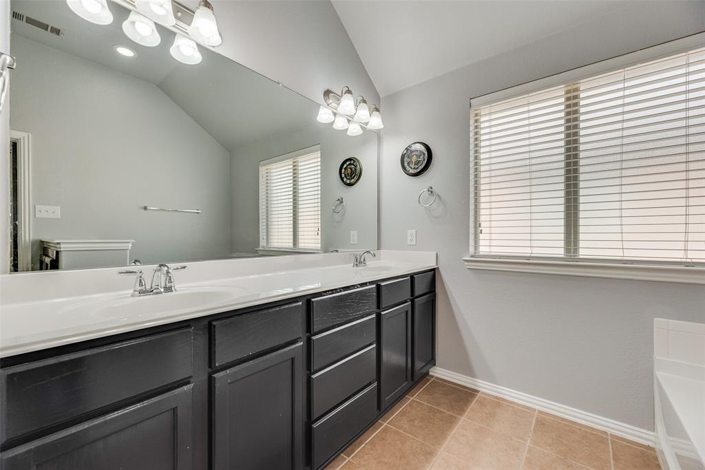 221 Bluefinch Drive Property Photo 16