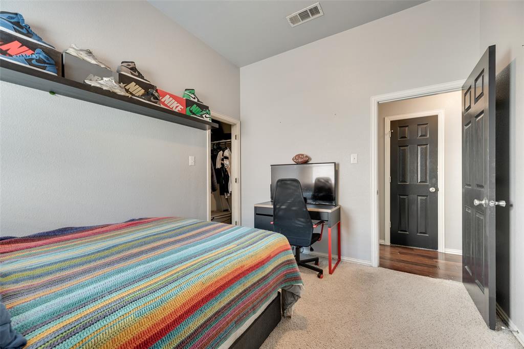 221 Bluefinch Drive Property Photo 20