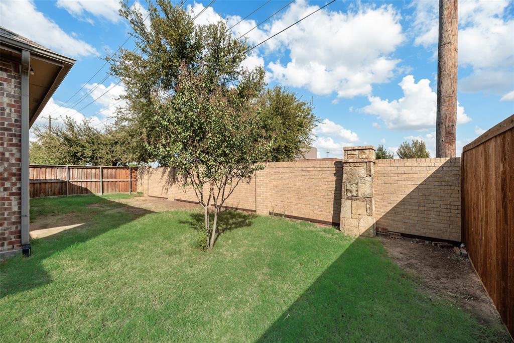 221 Bluefinch Drive Property Photo 24
