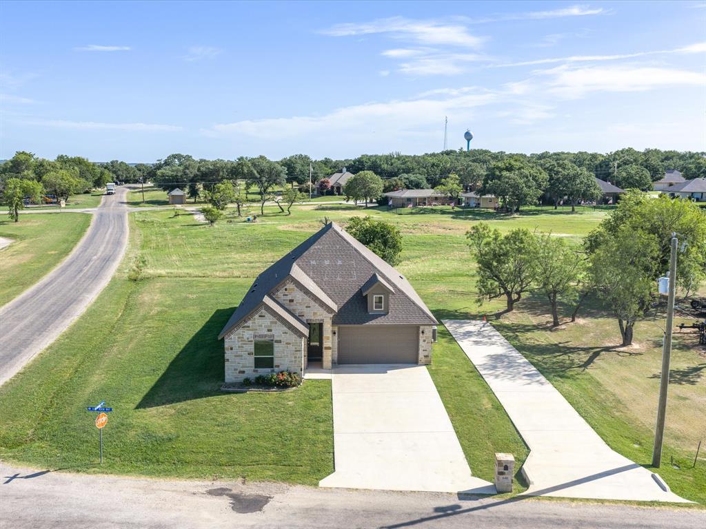 648 Half Moon Way Property Photo 1