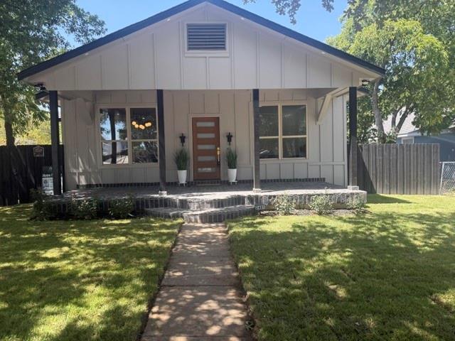 2401 Ingersoll Street Property Photo 1