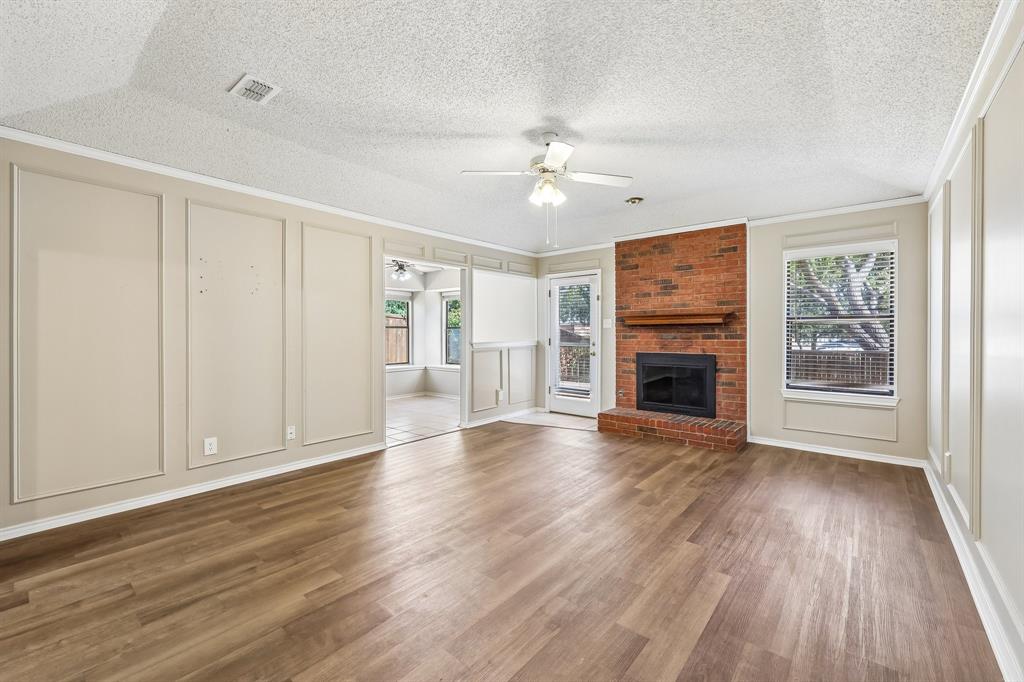 3211 Brookview Drive Property Photo 2