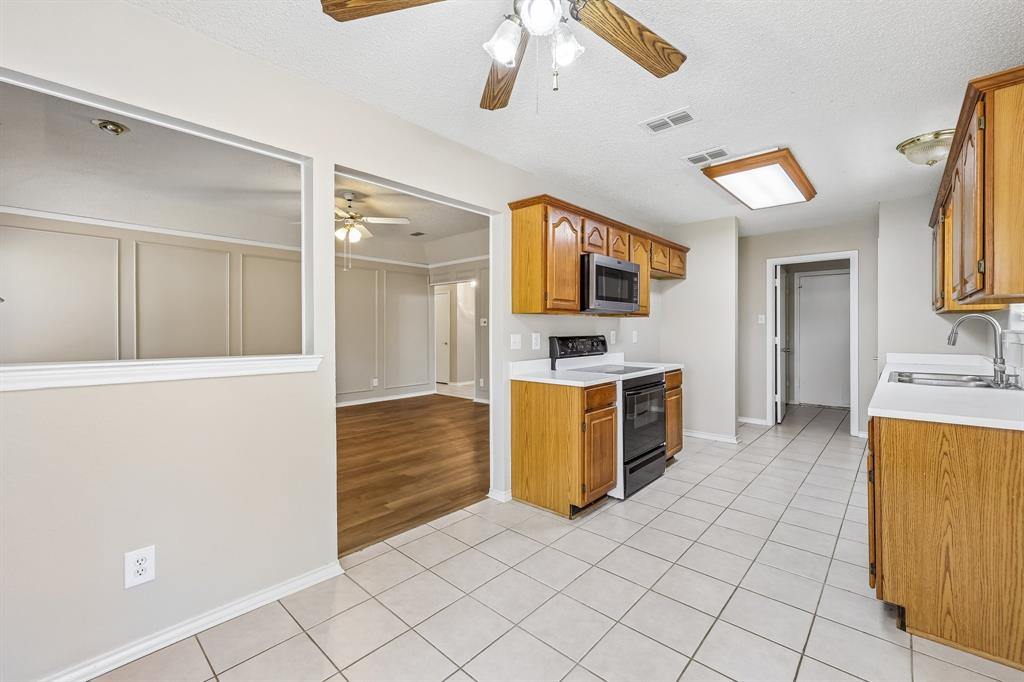 3211 Brookview Drive Property Photo 9