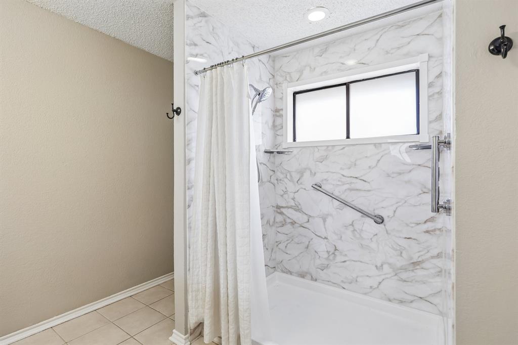 3211 Brookview Drive Property Photo 20