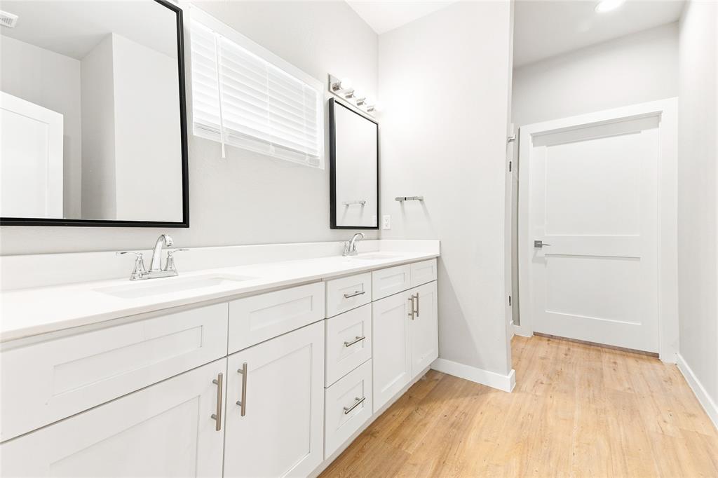 1841 Crow Street 101 Property Photo 10
