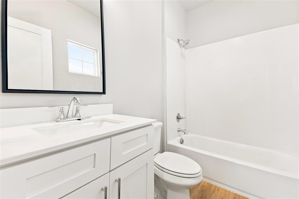 1841 Crow Street 101 Property Photo 14