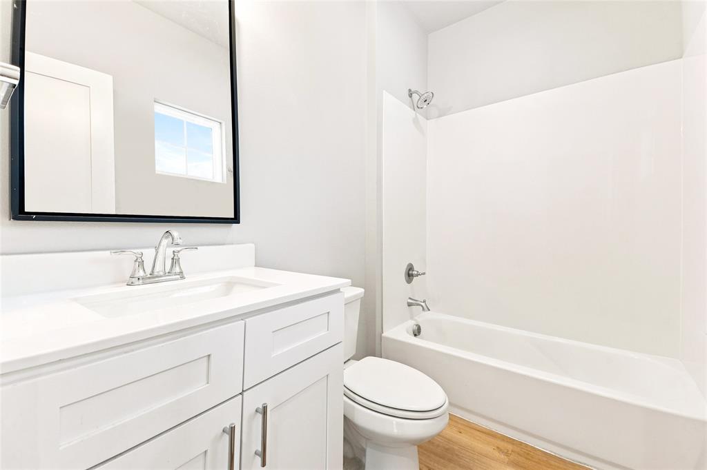 1841 Crow Street 101 Property Photo 16