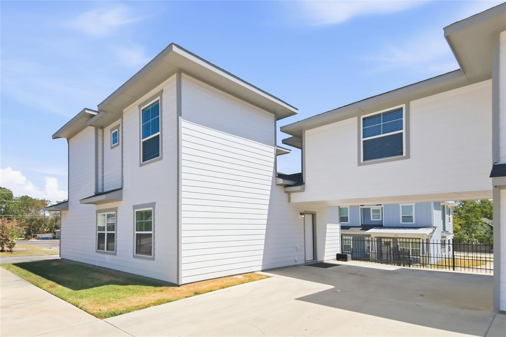 1841 Crow Street 101 Property Photo 17