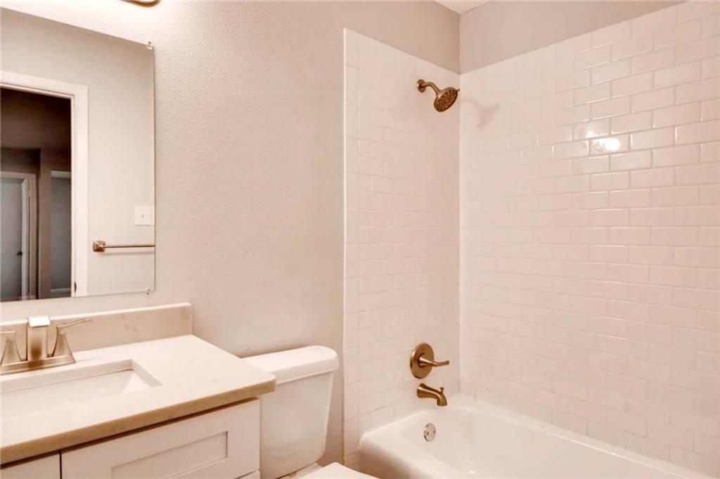 3616 Pacesetter Drive Property Photo 10