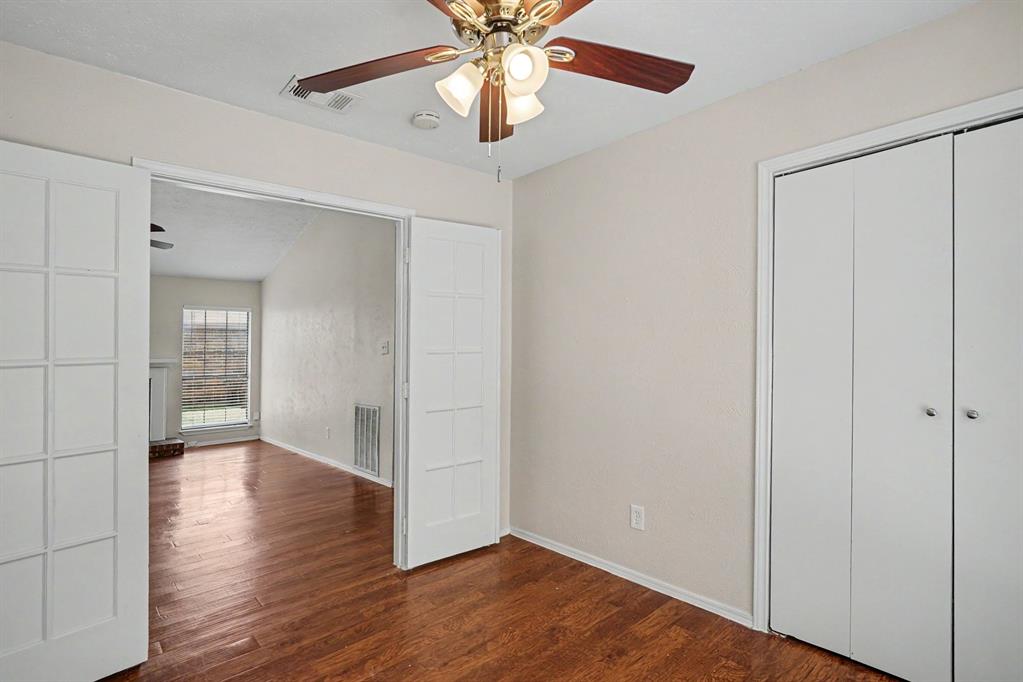 4245 Periwinkle Drive Property Photo 7