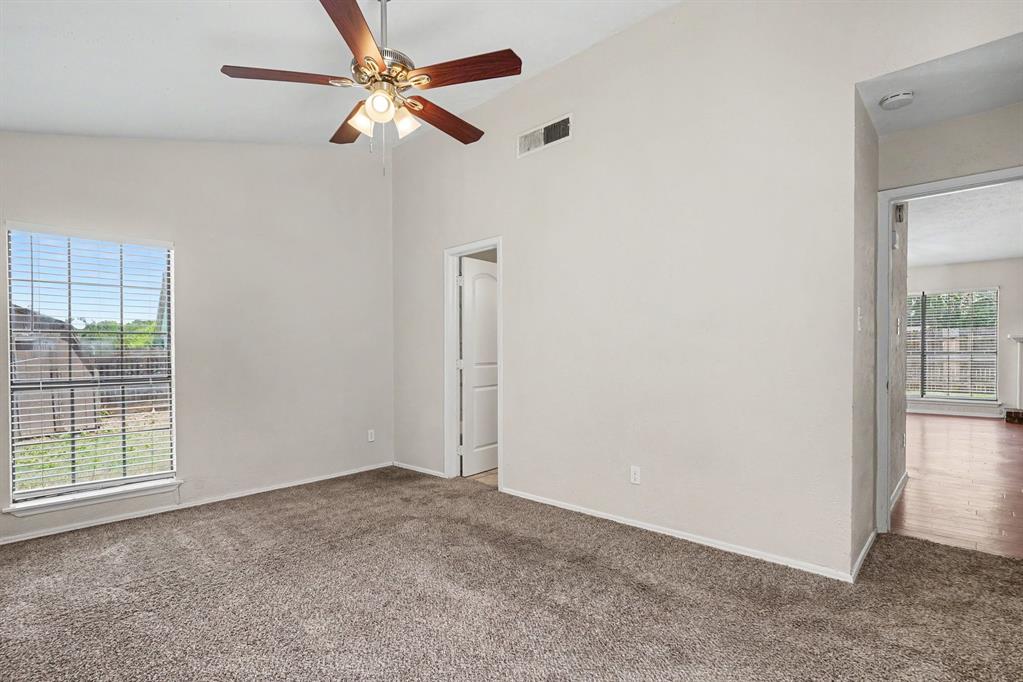 4245 Periwinkle Drive Property Photo 10