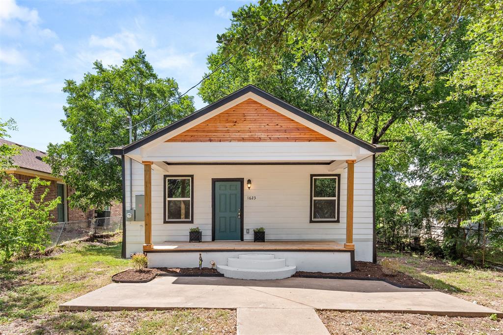 1623 Burnett Avenue Property Photo 1