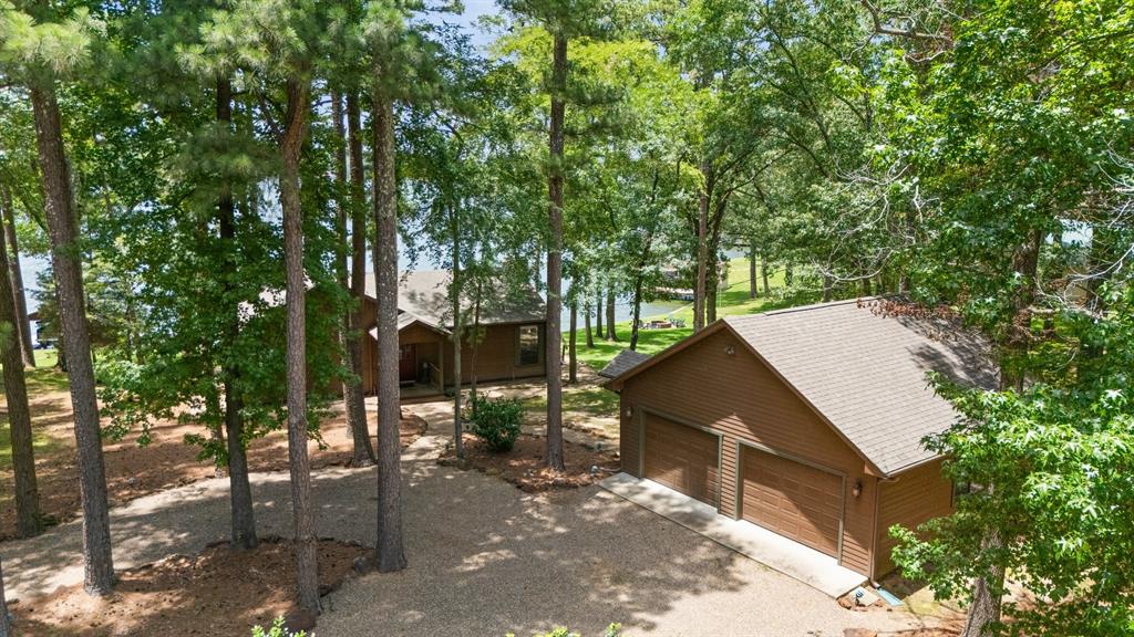 400 Windy Point Drive Property Photo 1