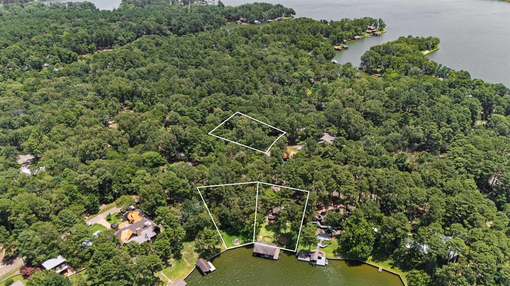 400 Windy Point Drive Property Photo 4
