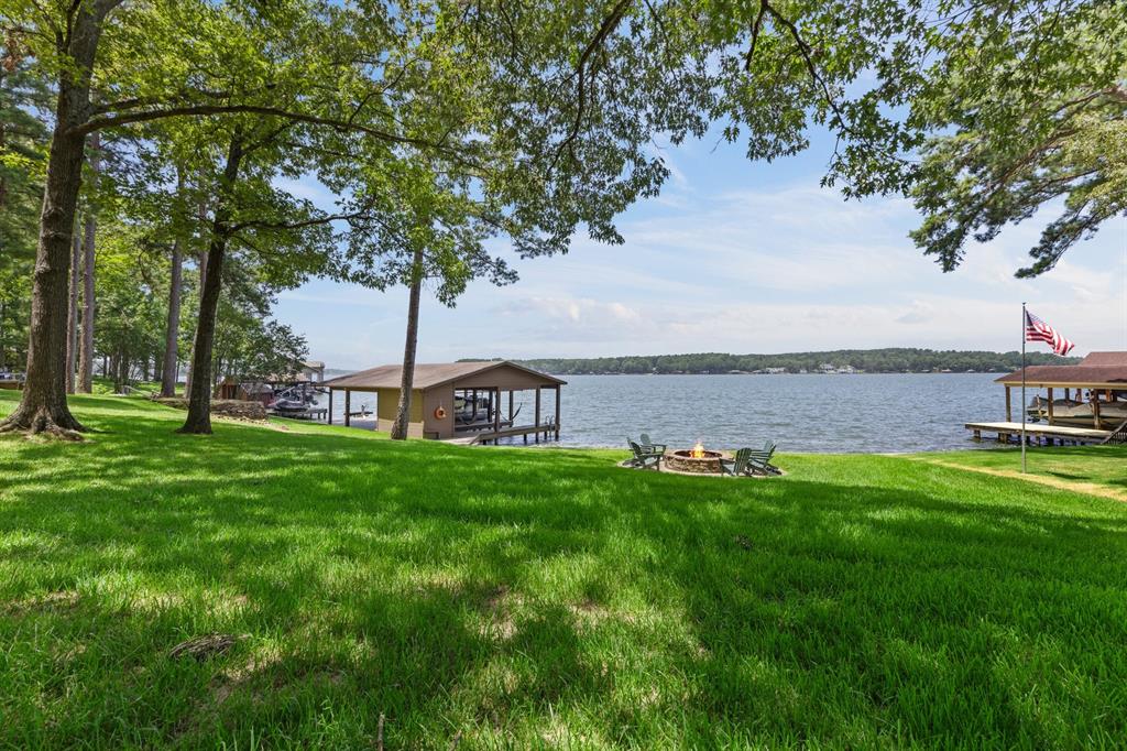 400 Windy Point Drive Property Photo 29