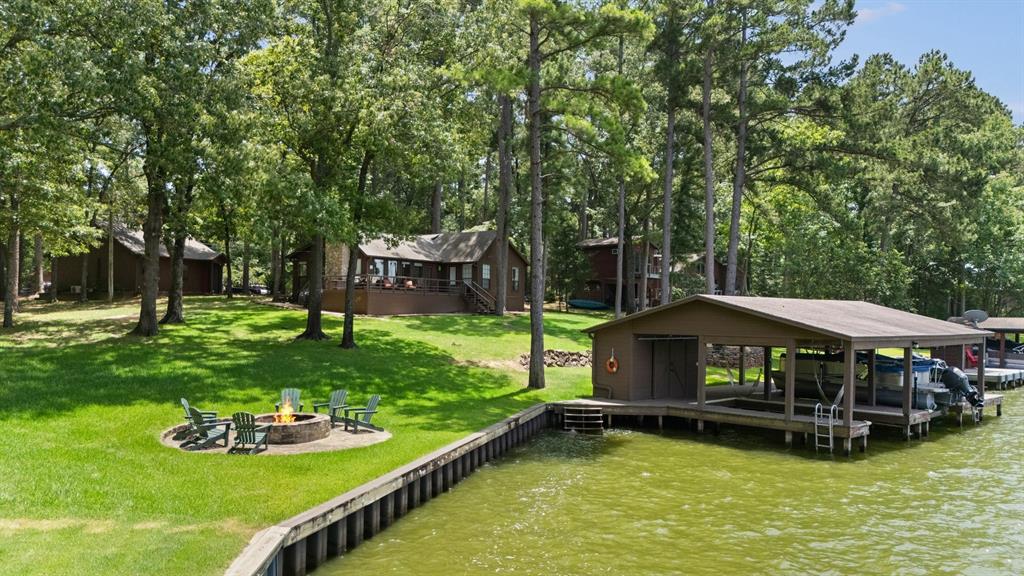 400 Windy Point Drive Property Photo 38