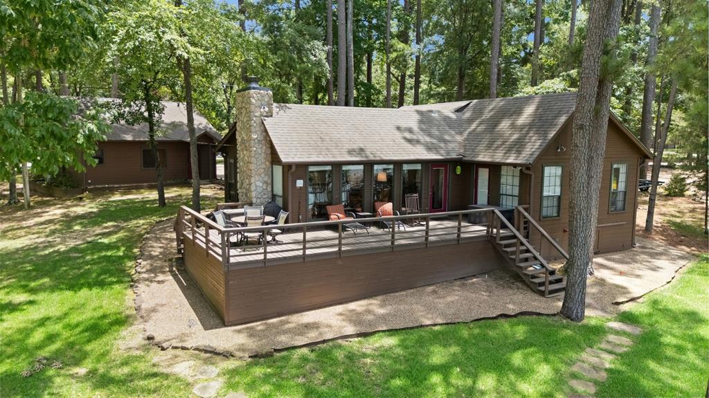 400 Windy Point Drive Property Photo 39