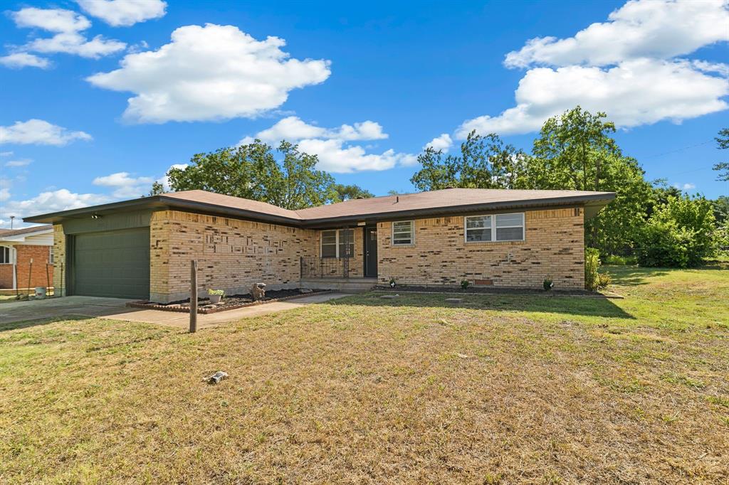 609 S Farmington Road Property Photo 2