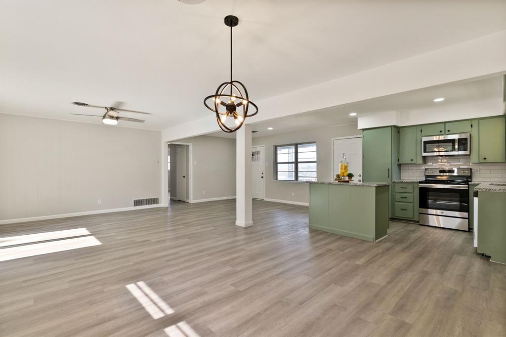 609 S Farmington Road Property Photo 12