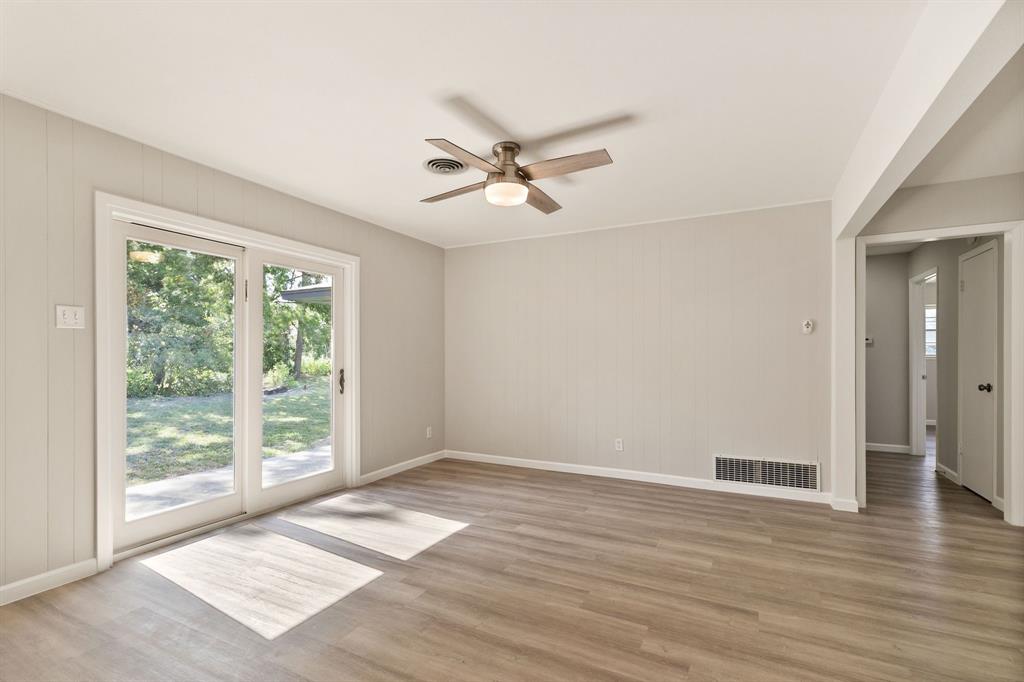 609 S Farmington Road Property Photo 13