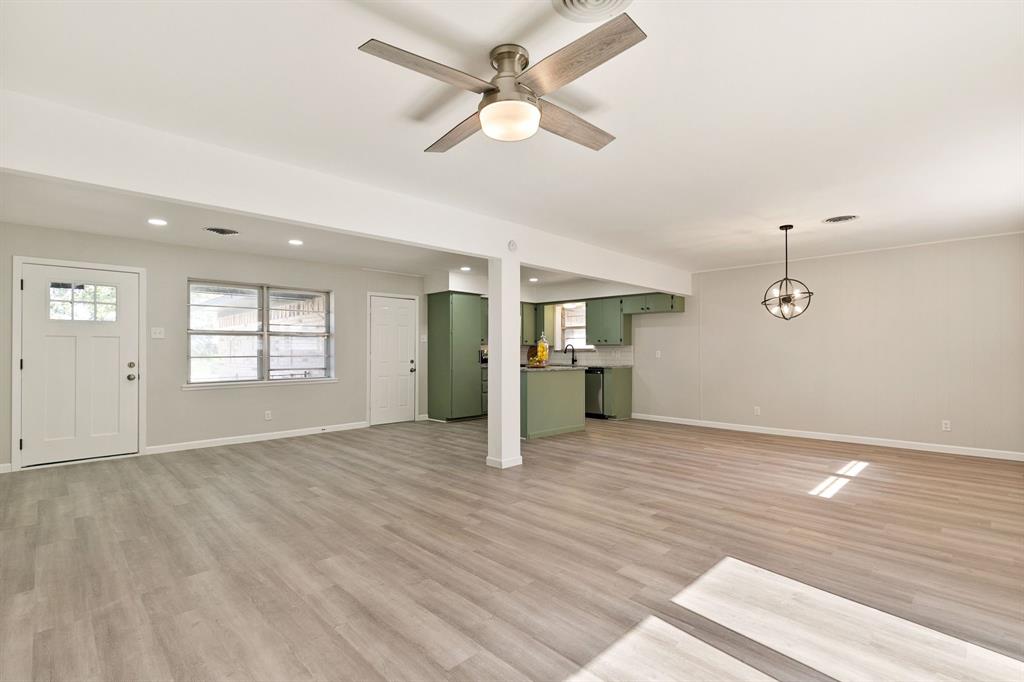 609 S Farmington Road Property Photo 15