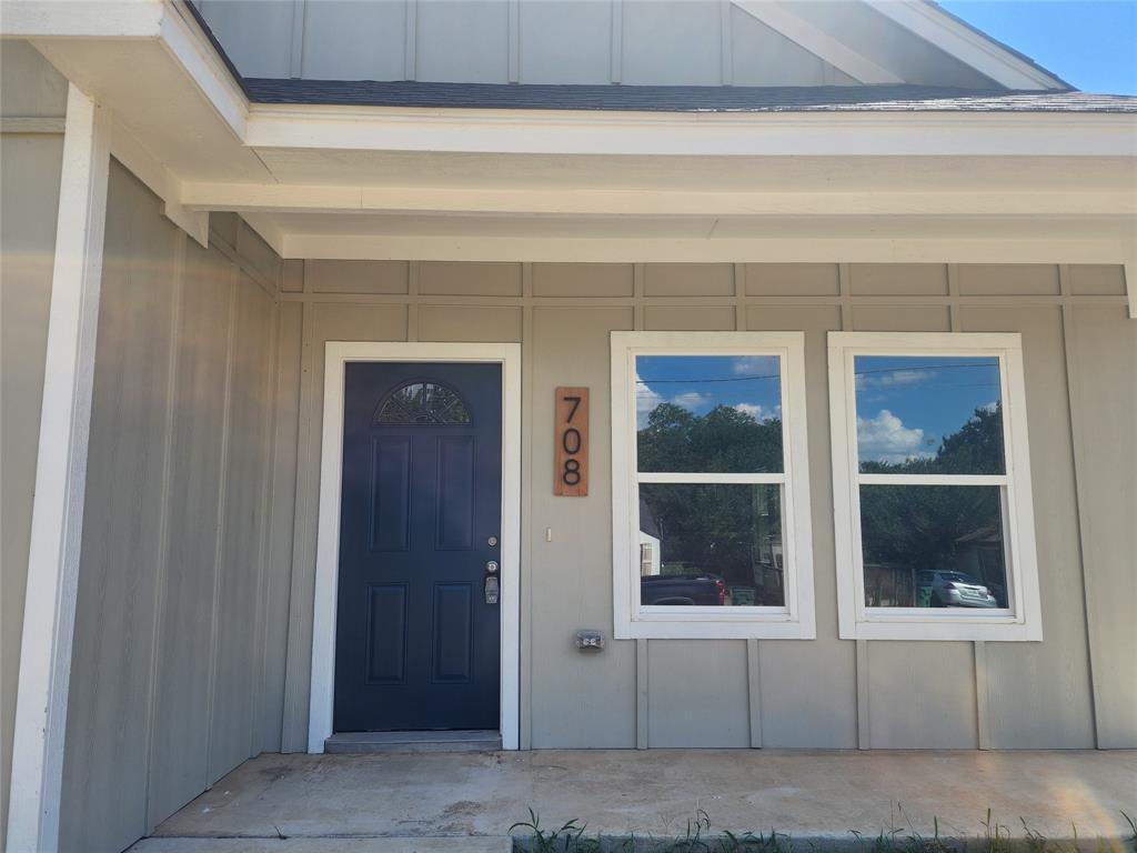 708 Elba Street Property Photo 1