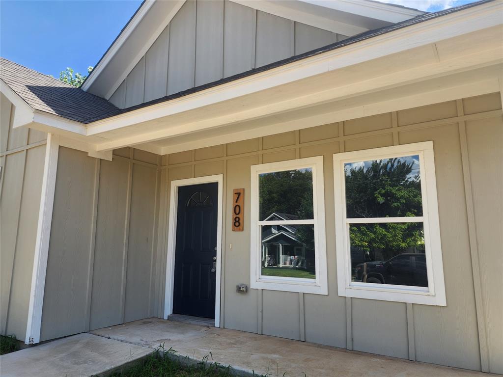 708 Elba Street Property Photo 2
