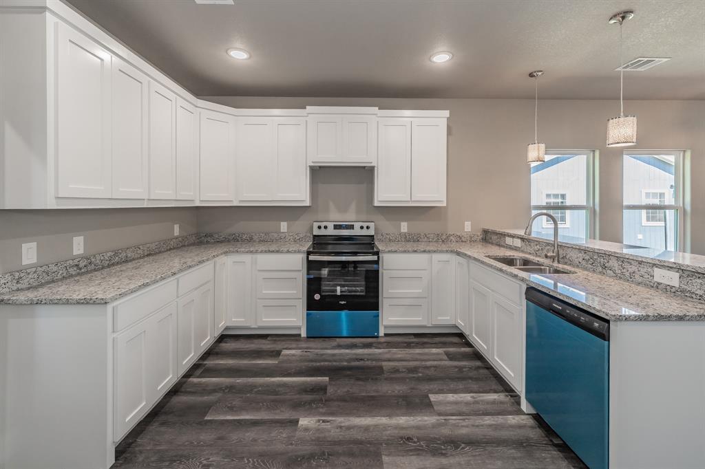 708 Elba Street Property Photo 12