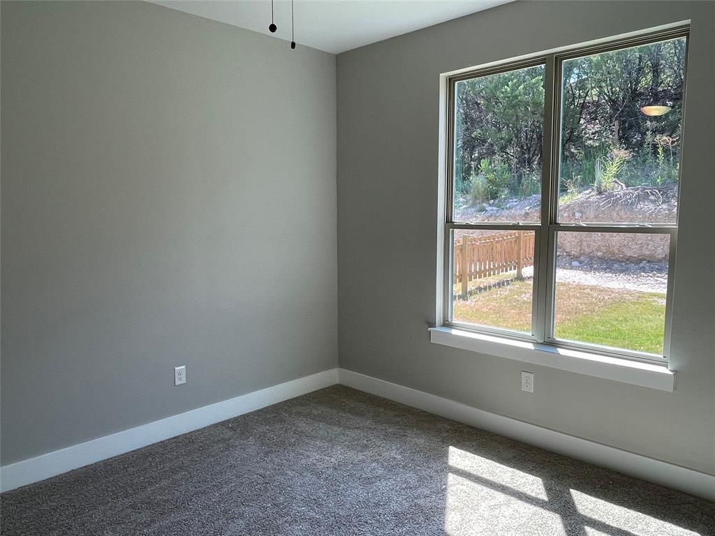 4311 Mountain Hollow Drive Property Photo 6