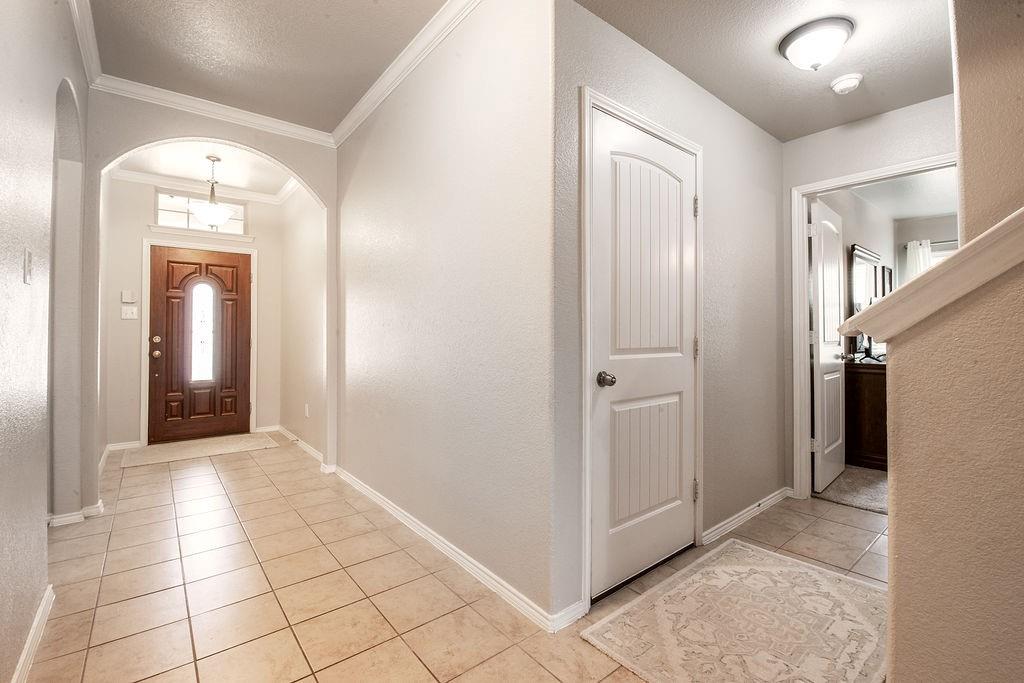 822 Graham Drive Property Photo 4