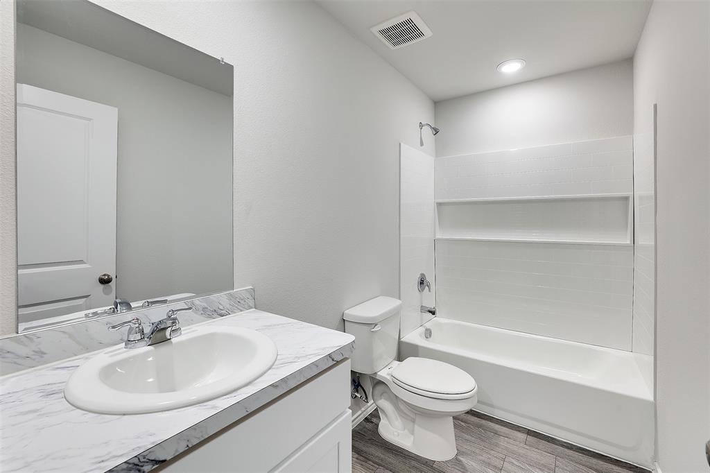 829 Eagles Nest Drive Property Photo 4