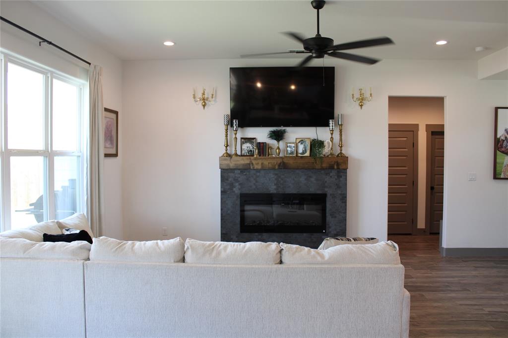 9221 Parkview Property Photo 4