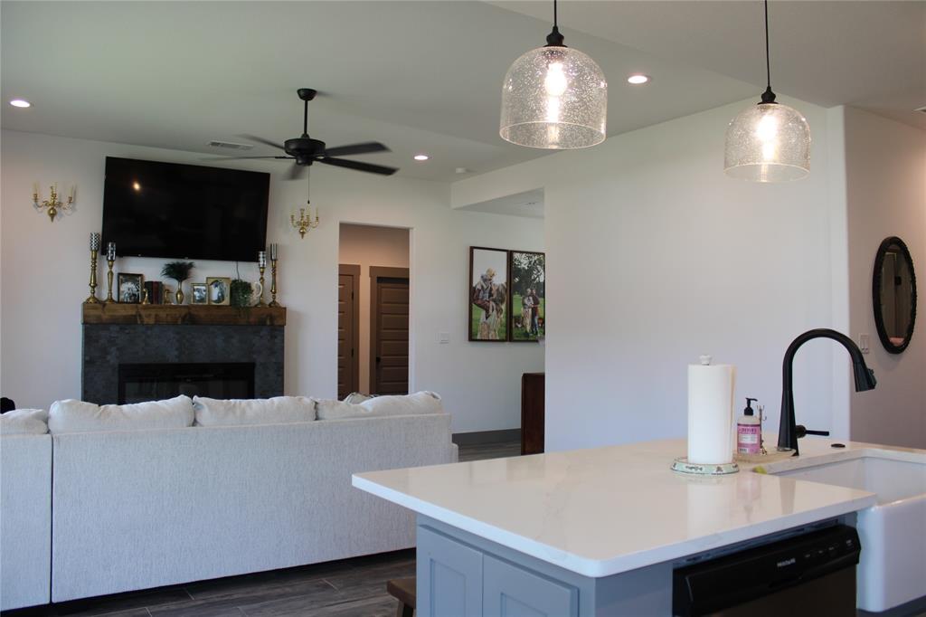 9221 Parkview Property Photo 7